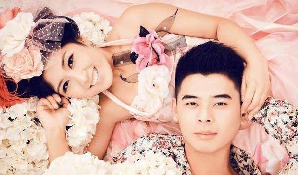 俺送弟弟一套房，回家後婆婆讓離婚，俺給她看工資單，她渾身發抖