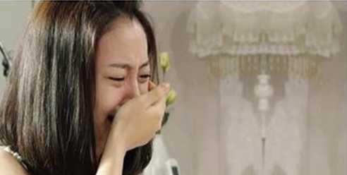 男孩娶個農村女孩，二十三年沒來例假，到醫院一檢查，他癱在地上