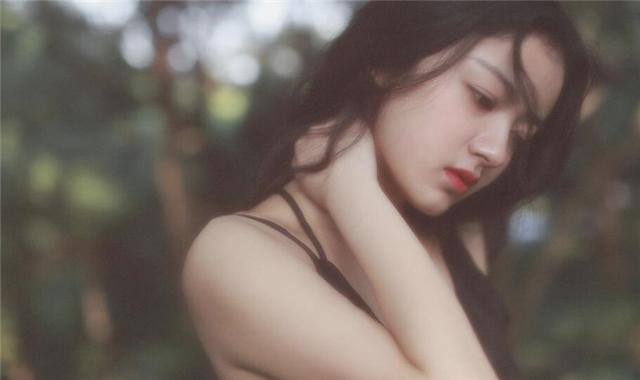 出差回來親了下老婆，兒子大叫一聲，不久把婚離了