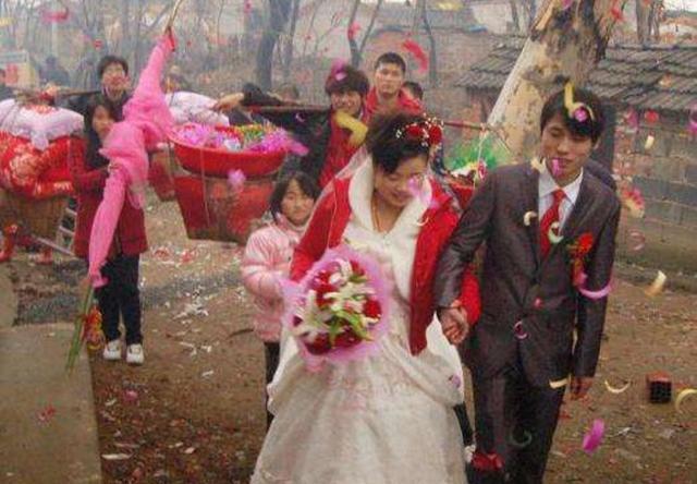 小叔子結婚了給五千紅包，娘家弟弟結婚丈夫看禮簿，丈夫要求離婚