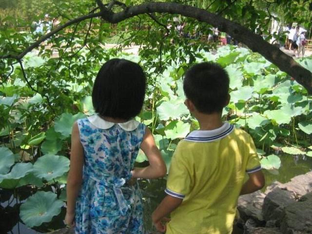 接岳母來照顧兒子，三個月給她兩萬，兒子跟我說一話，我趕走她