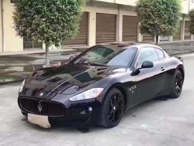 發現存款只剩下零頭，我剛要報警，老婆淡定的說：給我弟買車了
