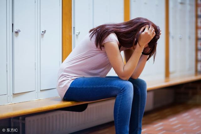 老公車禍癱瘓，我提了離婚，婆婆一席話，我進退兩難