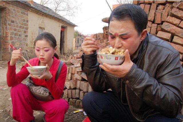 我傾心盡力待老婆娘家人，岳母生病出院時，小舅子說的話讓我無言