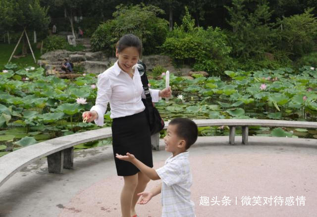 婚後妻子始終不孕，丈夫離了婚，3年後偶遇一對母子，當場不淡定