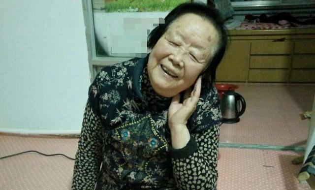 六旬婆婆再嫁，才過了三天就哭著回了家，讓我們全家成了村裡笑話