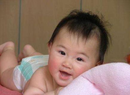 「兒媳婦，你不上班就帶一個孩子，天天喊累」「婆婆，那你來」