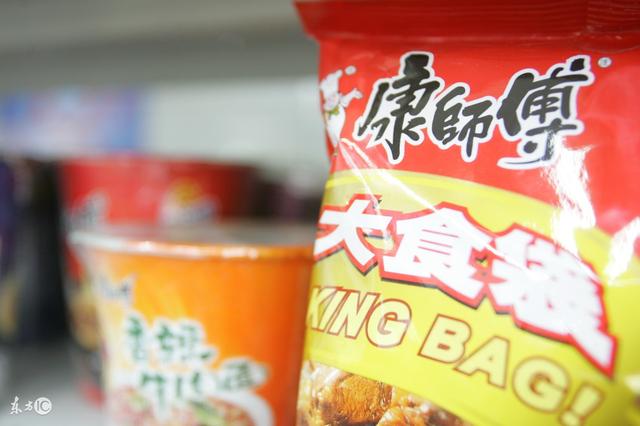 婆婆生病住院，我忙前忙後照顧一個星期，不及妯娌送來的一箱泡麵