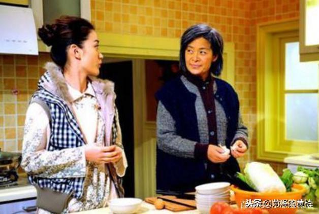 結婚婆婆給十萬彩禮，我爸媽陪嫁一套房，新婚第二天婆婆罵我騙婚