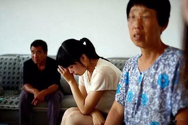 結婚收10萬彩禮，陪嫁車子，說是賣女兒，半年後報應來了