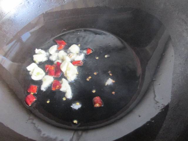 捲心菜這樣做比干鍋包菜好，減肥補充維生素，冬天多吃這菜不感冒