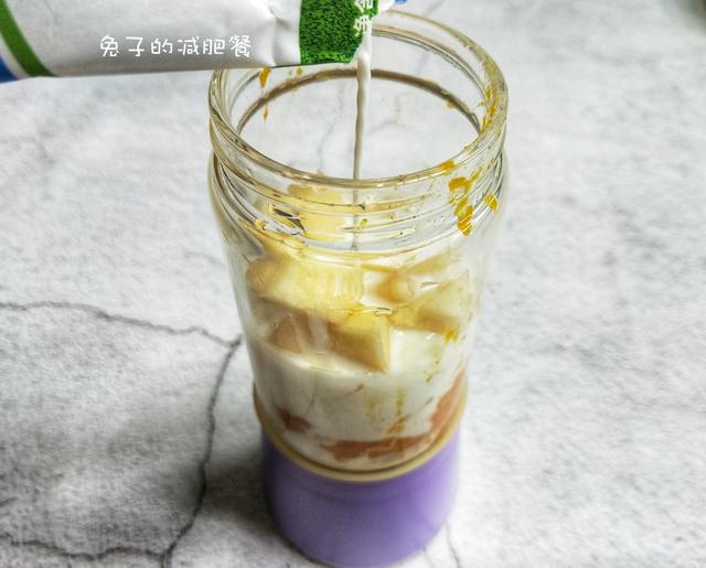 南瓜和蘋果做的早餐，營養簡單，太好喝了，孩子特喜歡，收藏試下