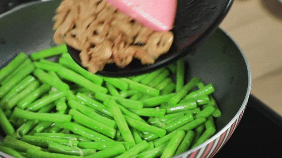 豆角最愛這麼吃，咸香帶辣，比吃肉更過癮！ 