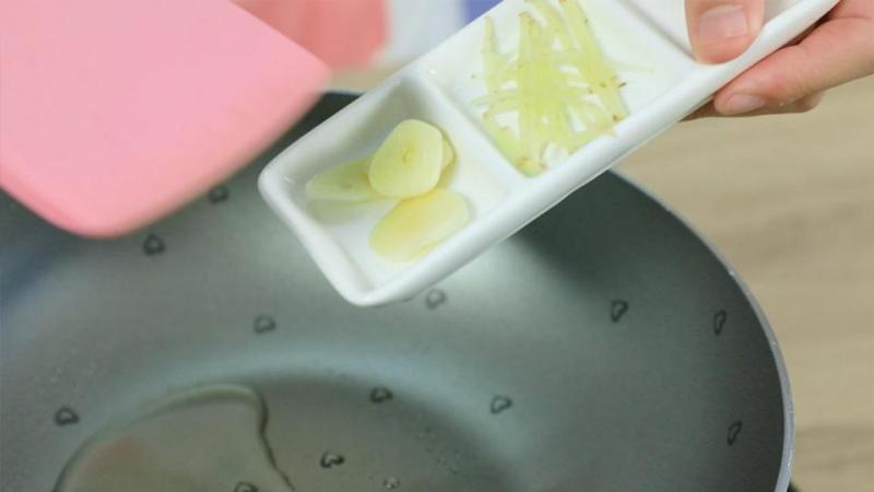 豆角最愛這麼吃，咸香帶辣，比吃肉更過癮！ 