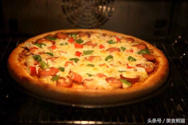 你會做雙底料披薩嗎？原來這麼簡單，一看就會，好吃還放心！ 