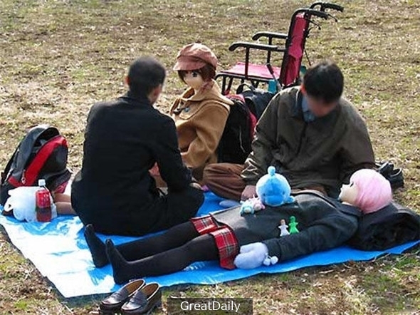 日本絕對是全球最變態的國家，看到第18張照片後，我決定以後都再不敢吃KFC了！！