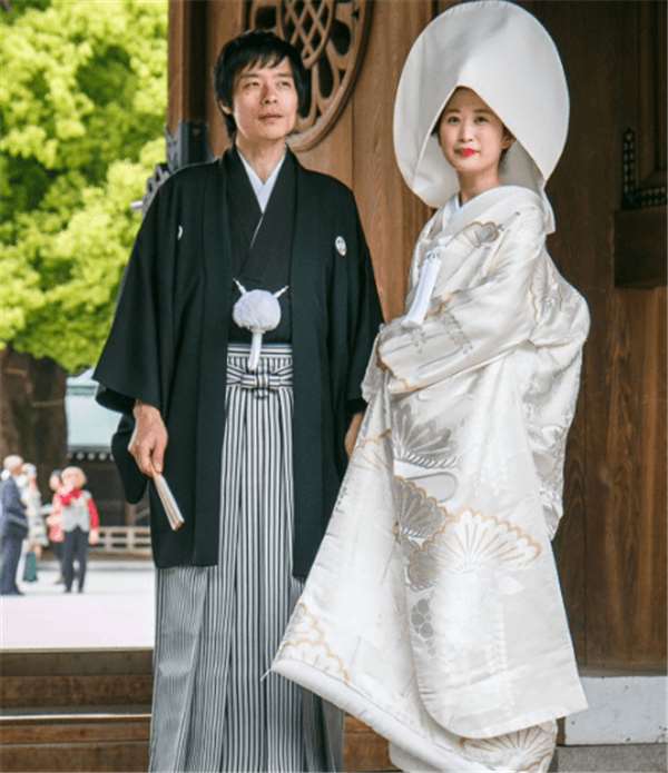 19個世界各地傳統的結婚服飾，忽然覺得自己結婚穿白紗簡直遜斃了！