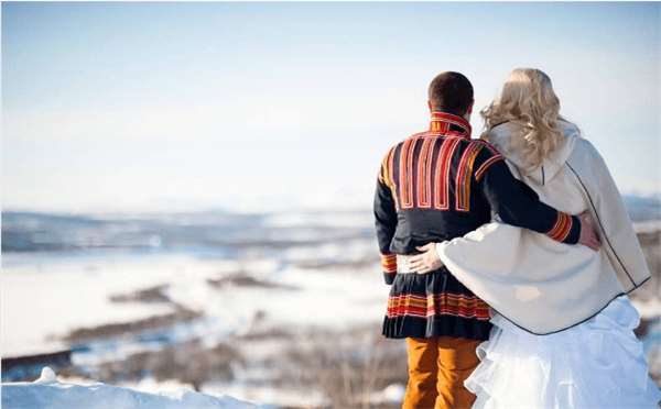 19個世界各地傳統的結婚服飾，忽然覺得自己結婚穿白紗簡直遜斃了！