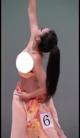 皮舞娘穿好薄 轉身「一個MOVE」秒見評審狂跳：隨著舞蹈跳到外太空
