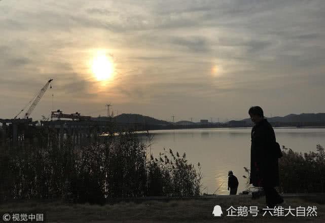 神奇天象奇觀，天空出現「三個太陽」，網友：聽過十個太陽齊出？