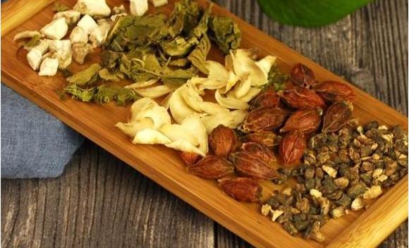 Famaosinmalaysia - 冰箱裡常放的【3種食物】，尿酸高的人別再吃！醫生推薦：10種菜，痛風的人可要多吃！