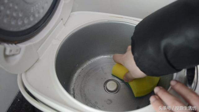 電飯鍋煮飯又慢又耗電？把「這個地方」擦一擦，一年能省幾十元，家家戶戶都需要！