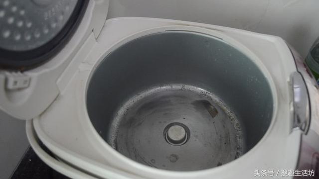 電飯鍋煮飯又慢又耗電？把「這個地方」擦一擦，一年能省幾十元，家家戶戶都需要！