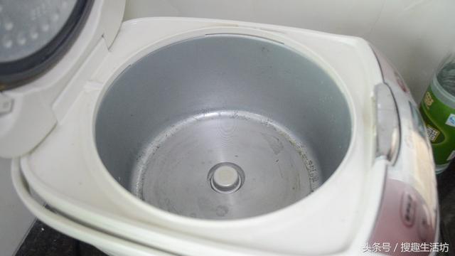 電飯鍋煮飯又慢又耗電？把「這個地方」擦一擦，一年能省幾十元，家家戶戶都需要！