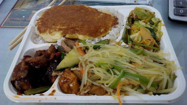 午餐吃錯血糖容易升高，糖尿病人吃飯記住3句話，血糖穩定不飆升