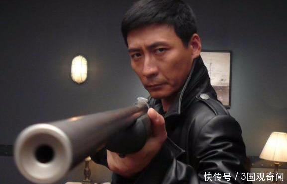 43歲癌症病逝，瞞著家人9年，葬禮上幾百人送行，許晴崩潰大哭！