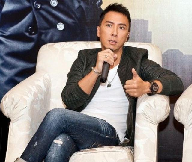 甄子丹打9個小混混不算什麼，他才是真的猛，一人將15個打進醫院 !