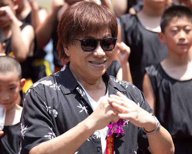 甄子丹打9個小混混不算什麼，他才是真的猛，一人將15個打進醫院 !