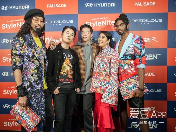 [BigBang][新聞]181128 勝利出席美國時尚活動展現全球藝人的威嚴