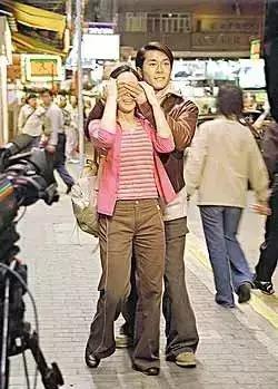 1999年兩位港姐郭羨妮和胡杏兒的故事：兩個女孩，一個靚一個不靚