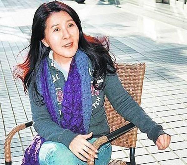 67歲金鐘視後李麗鳳去世，膝下無兒無女，陳妍希發文悼念！