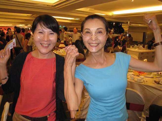 67歲金鐘視後李麗鳳去世，膝下無兒無女，陳妍希發文悼念！