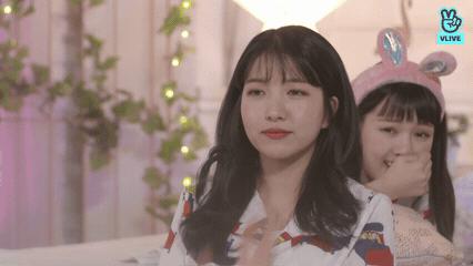 [GFRIEND][分享]181126 不愧油炸親故隊長金韶情溫柔善良團魂滿滿
