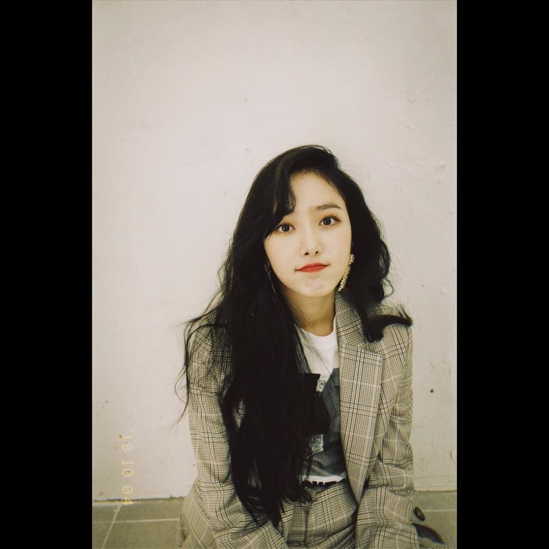 [GFRIEND][分享]181126 不愧油炸親故隊長金韶情溫柔善良團魂滿滿