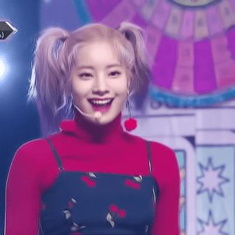 [TWICE][分享]181125 人歌預錄現場once後記：子瑜身體已經恢復健康