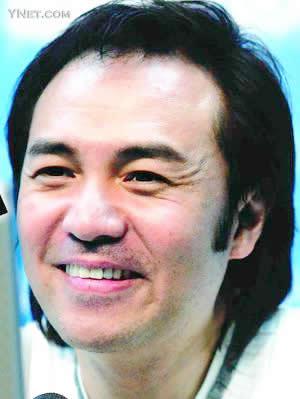 59歲童安格拋妻棄子娶初戀，巔峰期突然退出！8年後近照曝光，網友：他在償還當年犯下的錯！