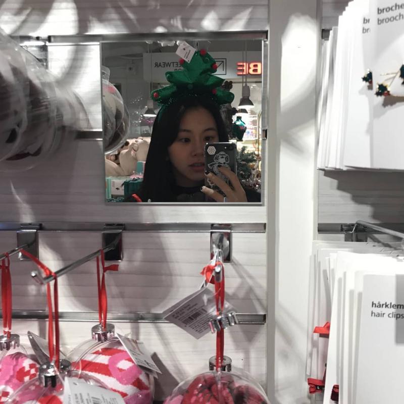 [TWICE][分享]181124 彩瑛感嘆這麼快就有聖誕節氣氛了彩詩人今年會寫出什麼文字呢