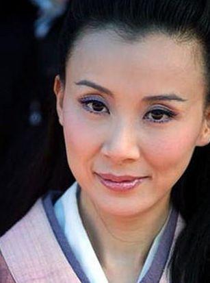 盤點整容失敗的女星：金喜善假體掉下來，而她半張臉徹底毀掉了！