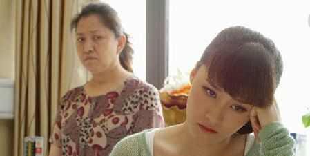 婆婆只顧打牌拒絕看孫子，兒媳無奈辭職，第二天，婆婆求媳婦上班