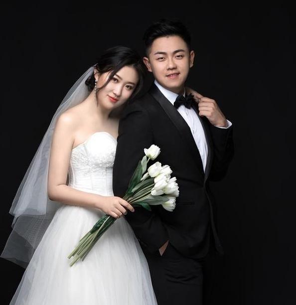 閨蜜懷上老公的孩子，逼俺離婚，離婚1年接到閨蜜電話，俺淚目