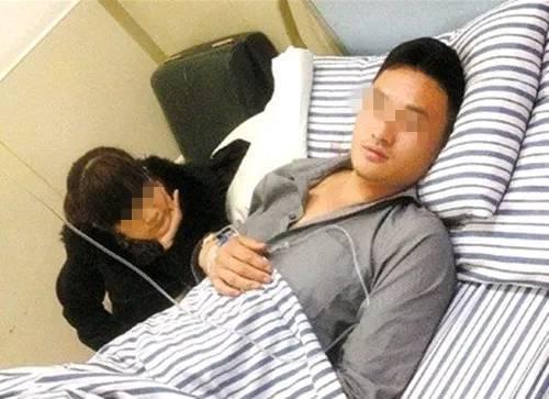 結婚一周後丈夫累倒住院，得知原因後婆婆大罵俺騷狐狸，吸血鬼