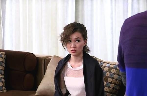 離婚後家裡水管壞了，女兒偷偷給前夫發信息，看到回復內容淚目