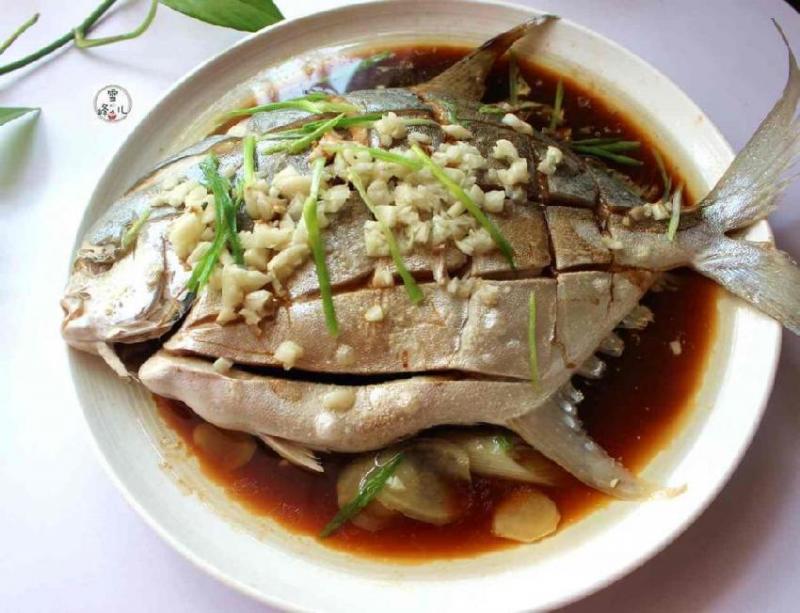 這樣做魚，不煎不炸也不燉，簡單3步就做好，魚肉細嫩不腥氣