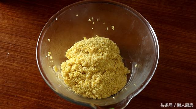 一碗麵粉，一碗小米，教你秘制一道小零食，咸香酥脆