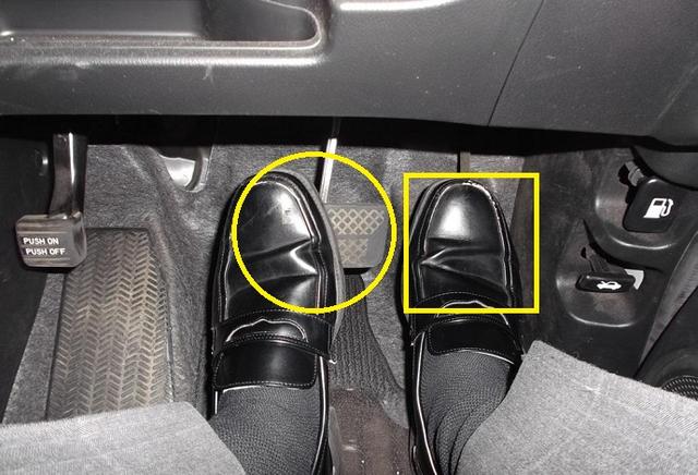 同時踩剎車和油門踏板會怎麼樣？老司機：你試試就知道了