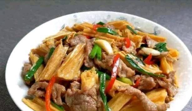 晚飯做幾道菜，美味可口，簡單又健康，家人吃的開心
